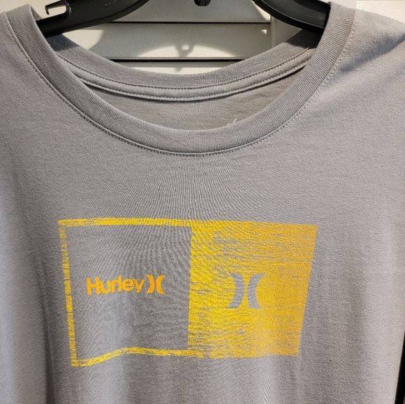 $9 HURLEY MEN'S T-SHIRT - Picture 2 of 2